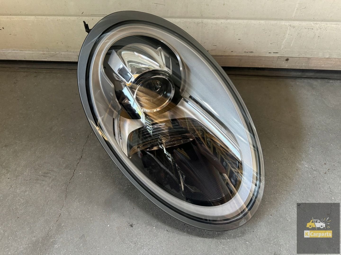 991.631.112.02, Porsche 911 991 bi xenon rechts, Gebruikt, Porscheplatz 1
70435  Stuttgart, DE, Porsche, Info@porsche.de