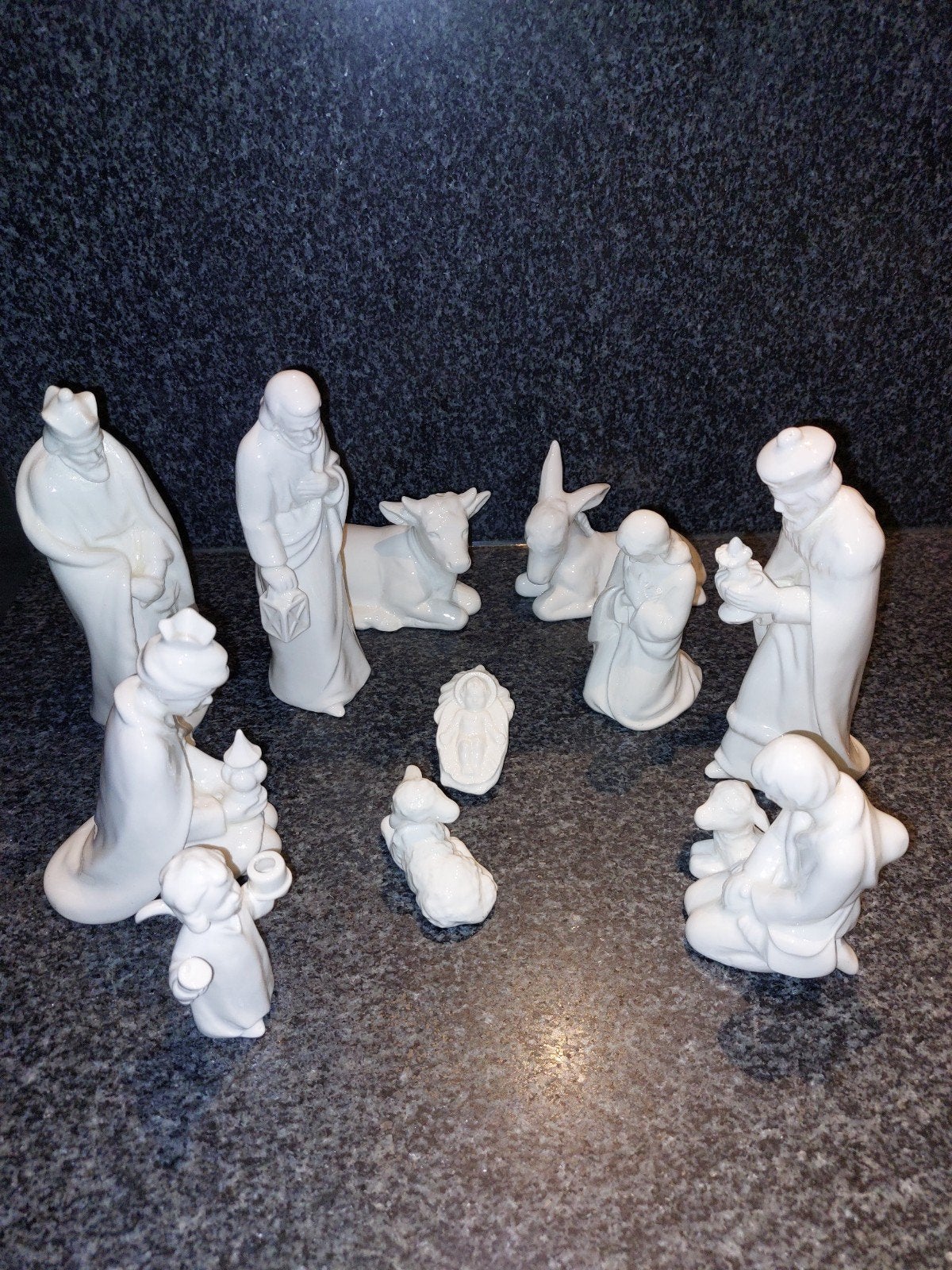 Goebel HX82 wit geglazuurde kerstgroep zonder kerststal, Ophalen of Verzenden, Gebruikt