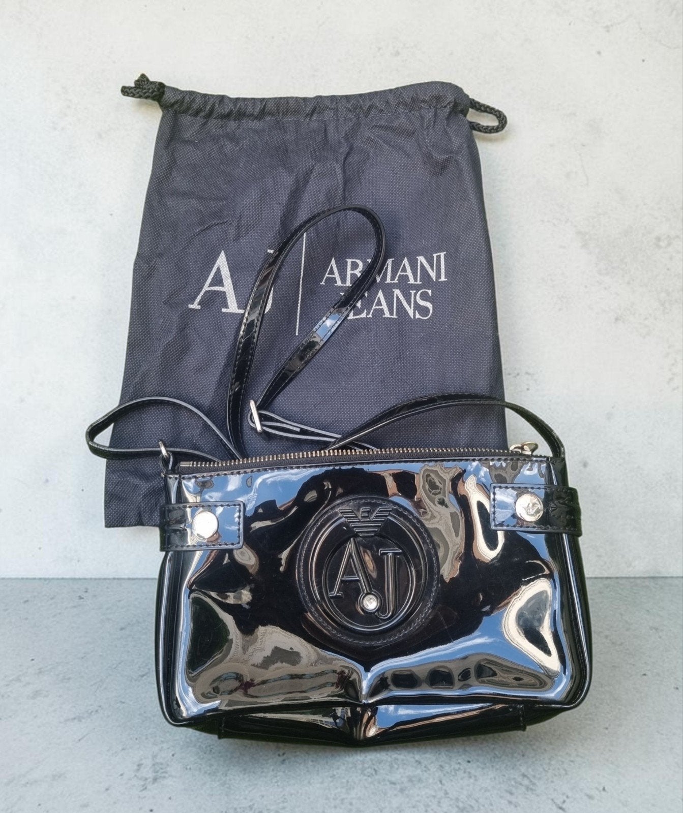 Armani Jeans Crossbody tas - Zwart patent leer, Handtassen en Accessoires, Tassen | Damestassen, Ophalen of Verzenden, Zo goed als nieuw