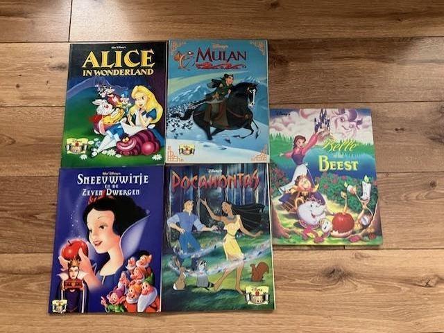Disney strip mulan alice beauty and the beast beaty snow, Meerdere stripboeken, Ophalen of Verzenden, Zo goed als nieuw, Diverse Auteurs