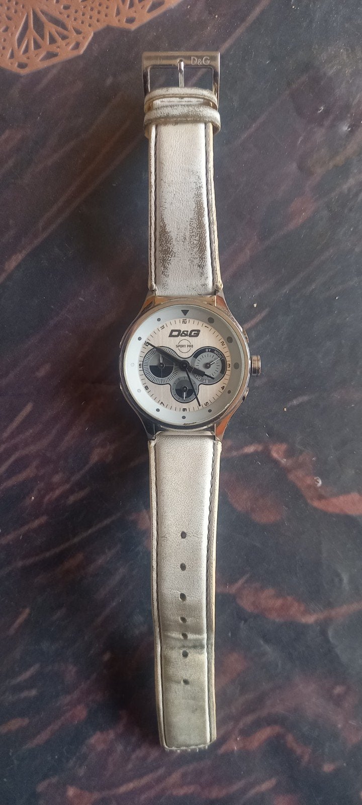 montre D&G, Enlèvement, Cuir