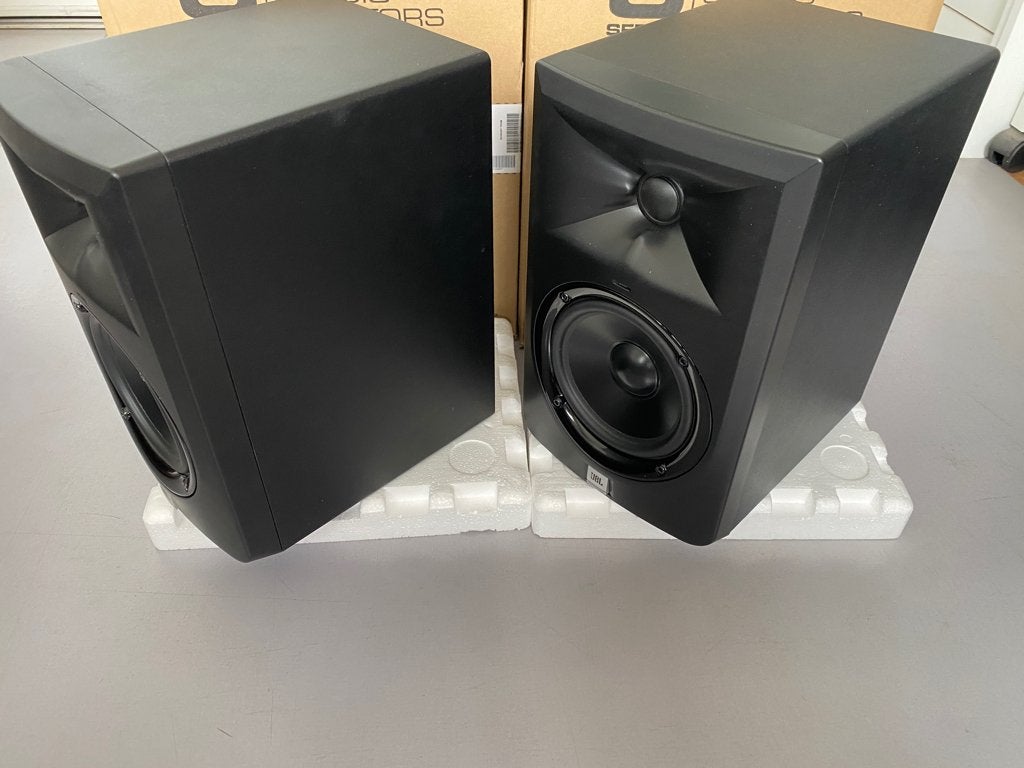 JBL LSR305 actieve speakers, Ophalen, Studiomonitor, JBL, Zo goed als nieuw