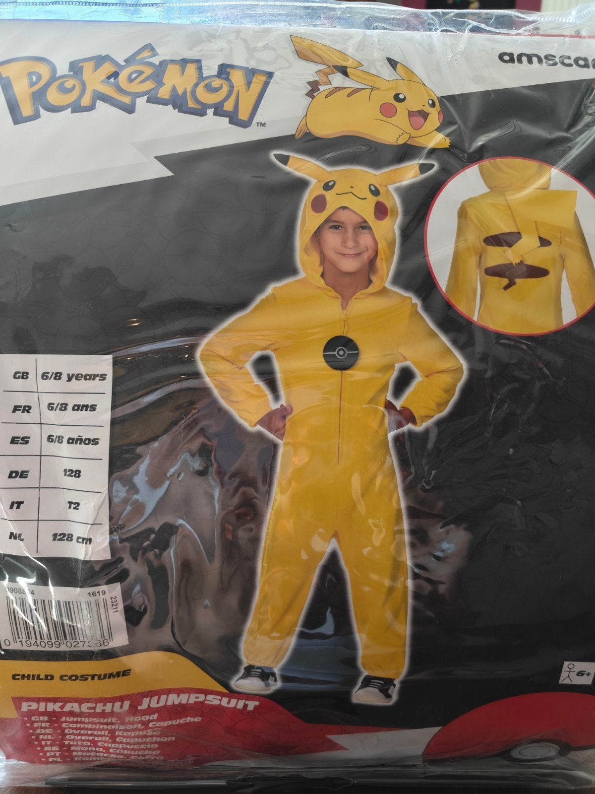 Pikachu jumpsuit - maat 128, Enlèvement
