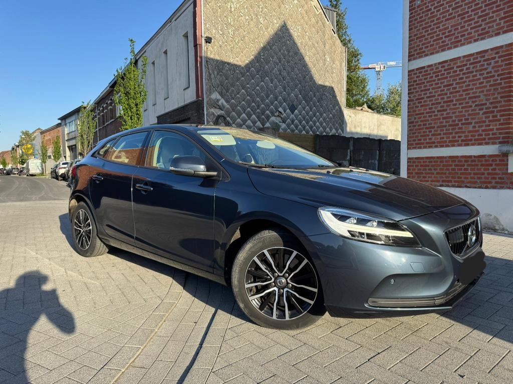 Volvo V40
2.0 D2 Momentum Geartronic dealeronderhouden, Autos, Achat, 5 portes, Automatique, Particulier
