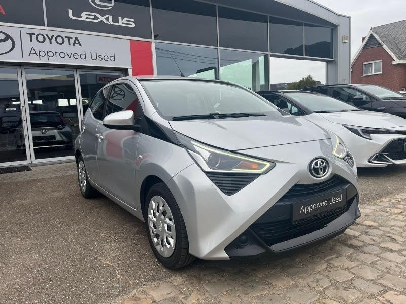 Toyota Aygo x-play, Auto's, Automaat, 72 pk, 5 deurs, Zilver of Grijs