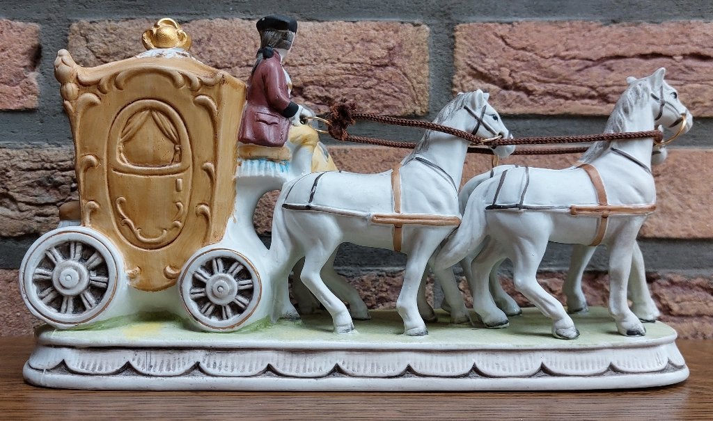 Vintage - Statue de calèche - Biscuit - En excellent état, Enlèvement