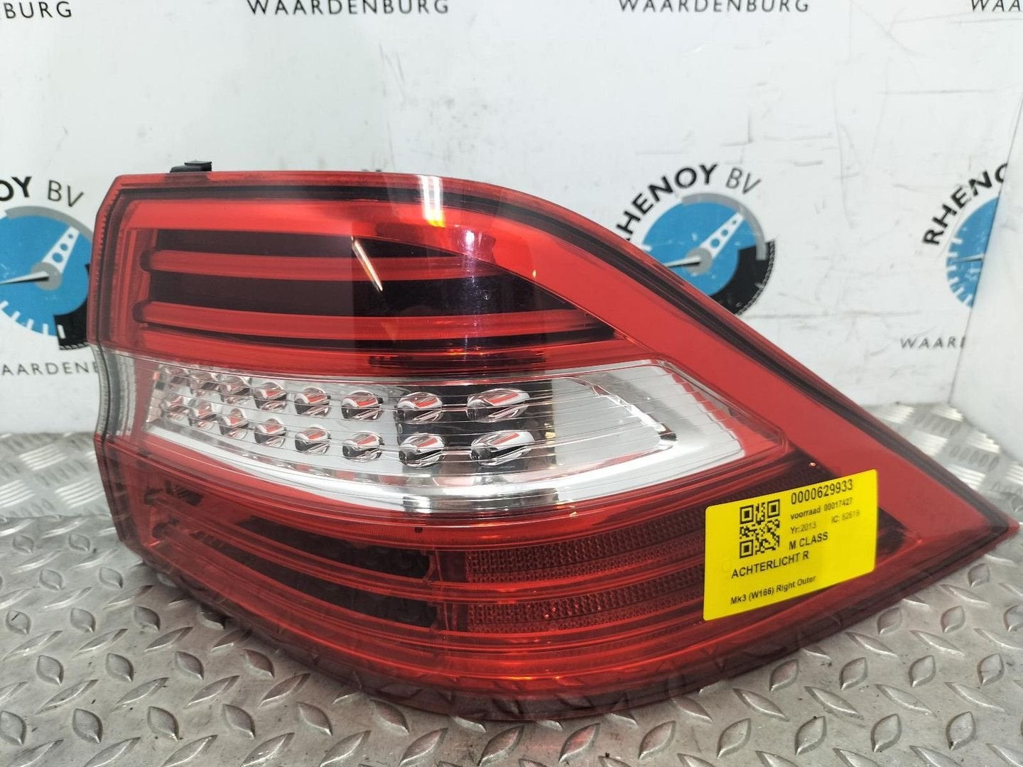 MERCEDES M CLASS W166 ML350 BlueTec 4Matic ACHTERLICHT R 166, Enlèvement ou Envoi, Utilisé, ARN reconnu