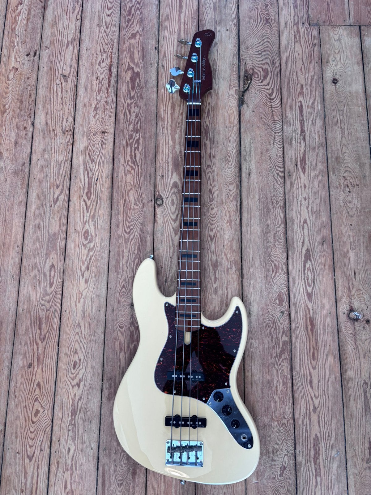 Sire Marcus Miller V5, basse de jazz, Enlèvement, Comme neuf