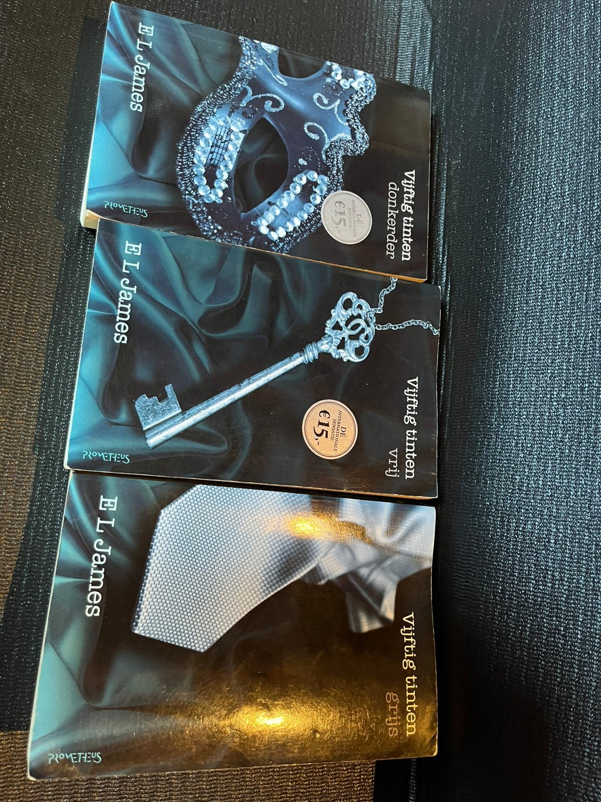 boeken vijftig tinten 3 verschillende, Ophalen of Verzenden, Zo goed als nieuw
