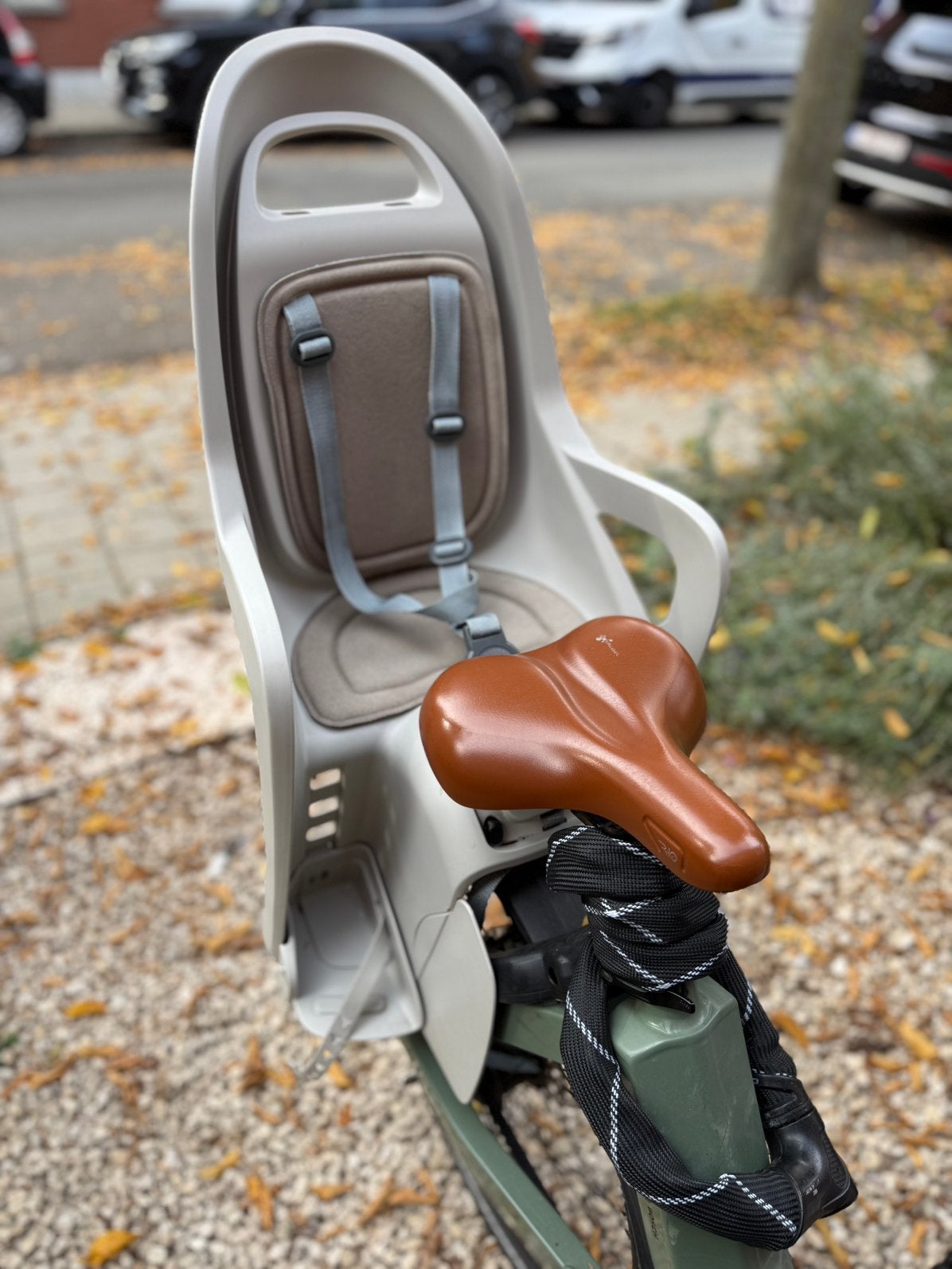 Fietsstoeltje Achteraan – Grijs/Beige – In Zeer Goede Staat!, Fietsen en Brommers, Ophalen, Zo goed als nieuw, Achterzitje