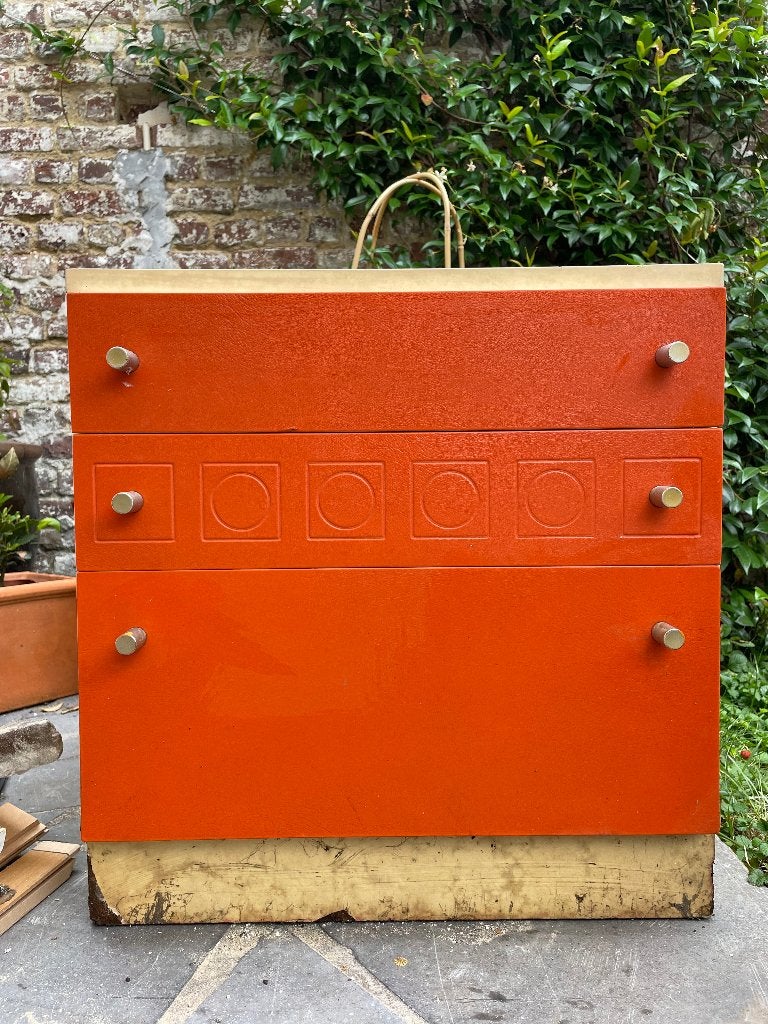 Armoire vintage, Enlèvement