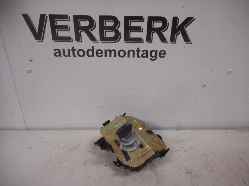 SLOTVANGER ACHTERKLEP Ford Focus 1 (xs41a43102bk), Auto-onderdelen, Gebruikt, Ophalen of Verzenden, Henry-Ford-Straße 1 50735 Köln, DE