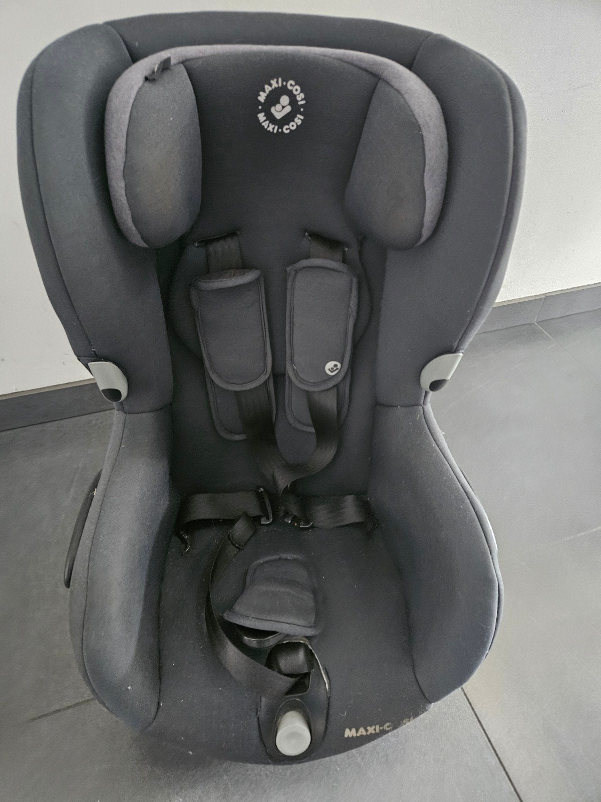 Axe Maxi Cosi, Enlèvement, Maxi-Cosi