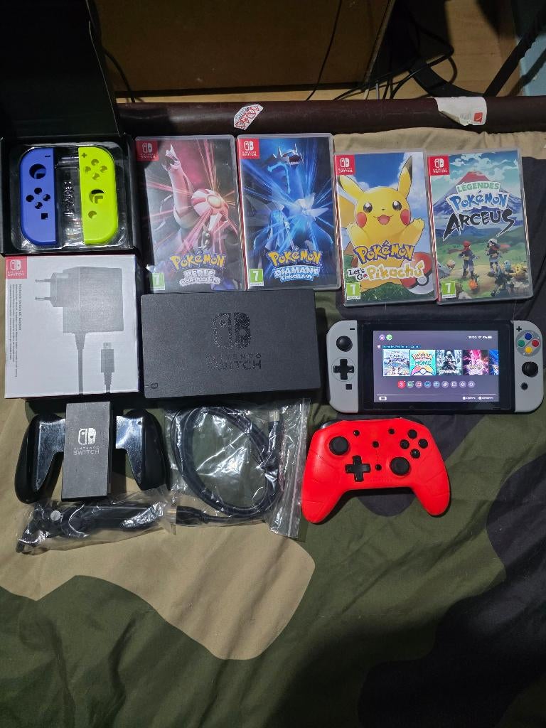 Vends switch v1, 128gb avec 5 jeux, Consoles de jeu & Jeux vidéo, Avec 1 manette, Enlèvement, Utilisé, Switch Original