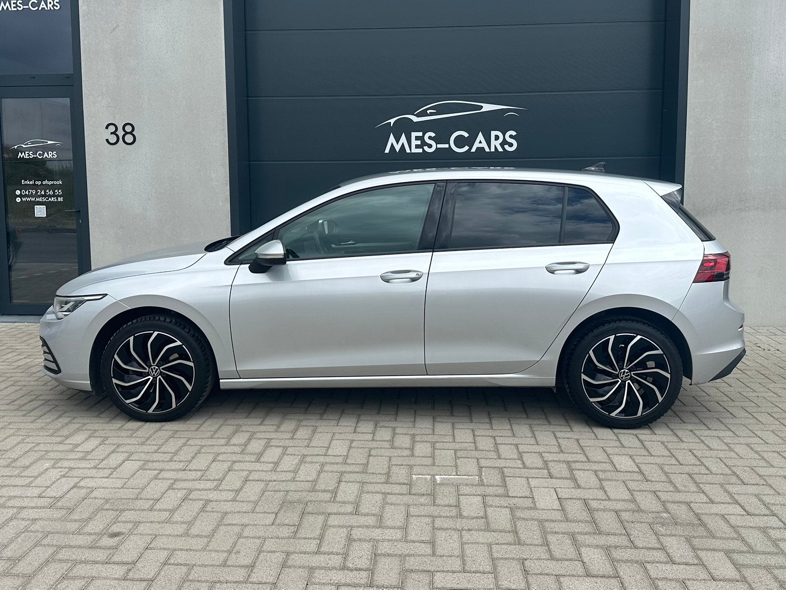 Volkswagen Golf 8 2.0TDI DSG / Alcantara - Led Full 2022, Argent ou Gris, Euro 6, Entreprise, https://public.car-pass.be/vhr/bd5451dd-5dd3-4240-8845-2371fe551f35