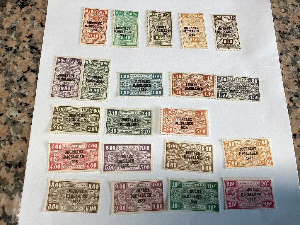 Lot 21 verschillende waarden dagbladzegels 1928 Postfris, Frankeerzegel, Ophalen of Verzenden, Zonder stempel, Postfris