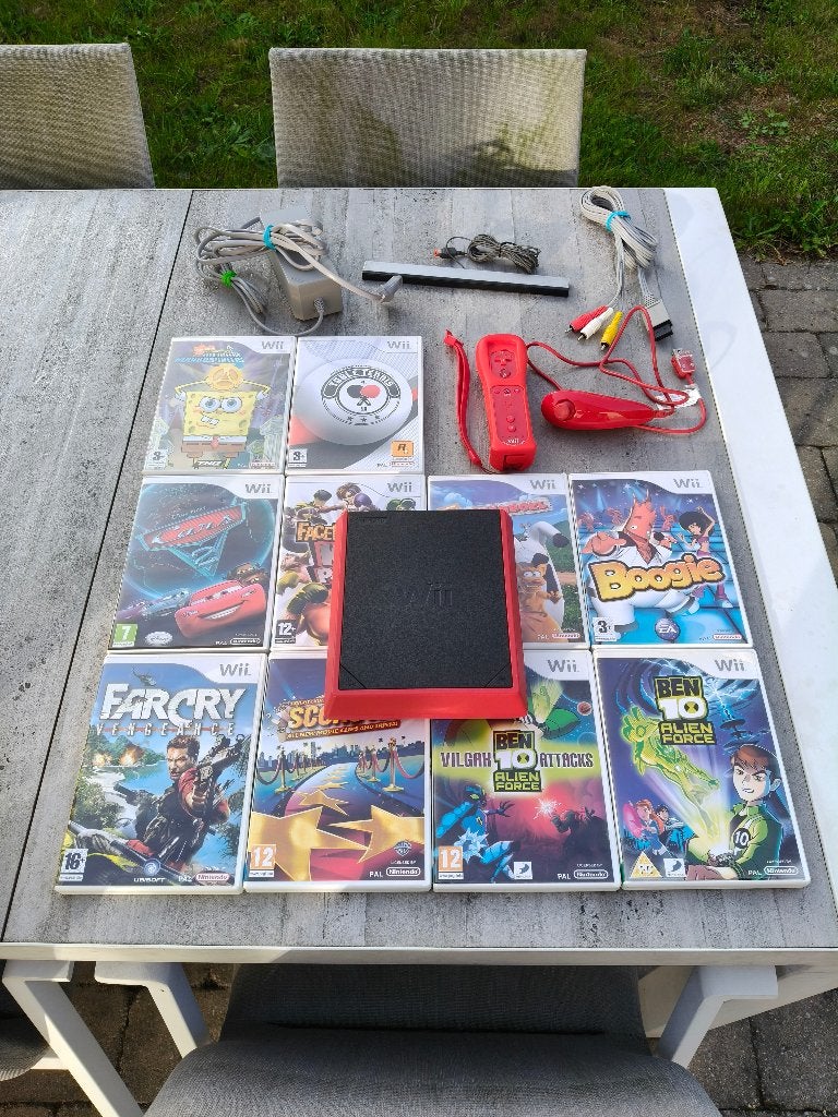 Console de jeu Nintendo Wii Mini complète de 10 jeux, Enlèvement ou Envoi, Comme neuf, Avec 2 manettes, Avec jeux