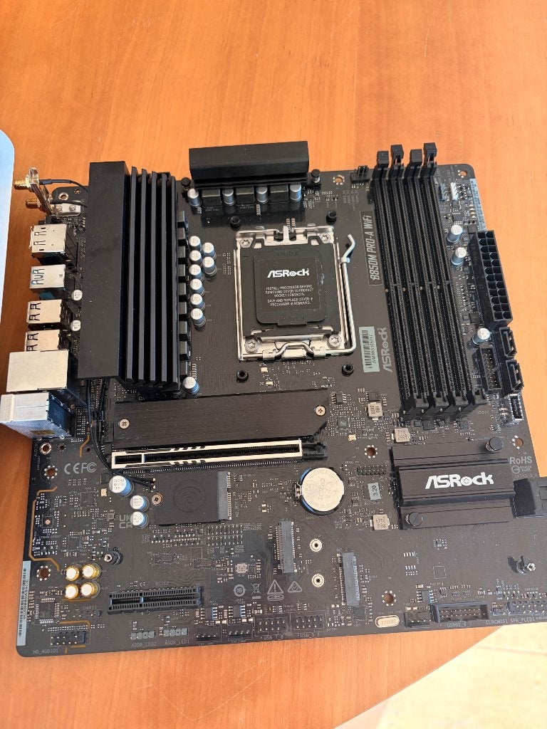 Moederbord, Enlèvement ou Envoi, Comme neuf, AMD, DDR5