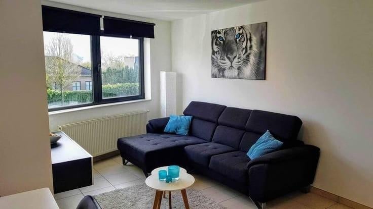 Lichtrijk praktisch gerenoveerd appartement in Zele