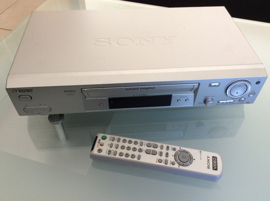 Enregistreur vidéo Sony SLV-SE820 + télécommande, TV, Hi-fi & Vidéo, Lecteurs vidéo, Enlèvement ou Envoi, Comme neuf