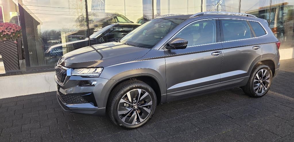 Skoda Karoq TSI 150 DSG Pano.schuifdak+trekhaak ***NIEUW***, Autos, Skoda, Argent ou Gris, Achat, Entreprise, 5 places