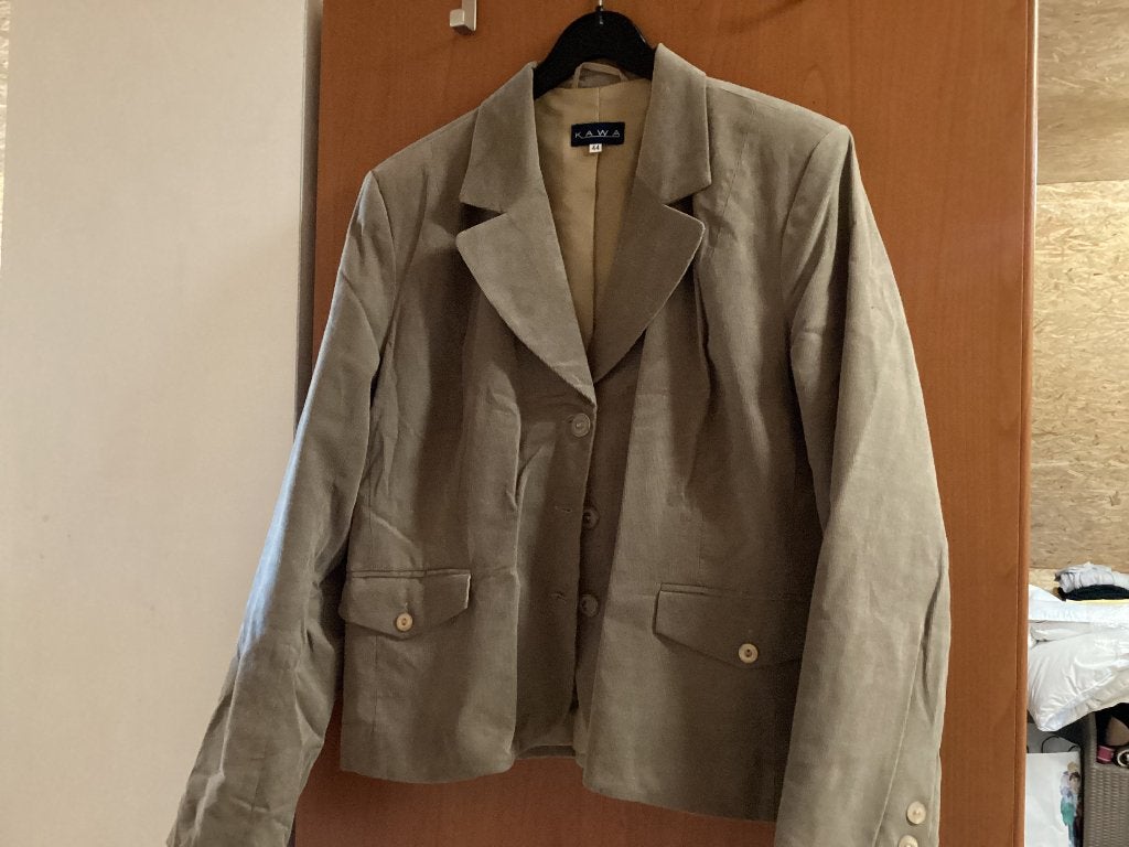 Nieuw jasje 44. Met label, Enlèvement ou Envoi, Beige, Manteau, Taille 42/44 (L)