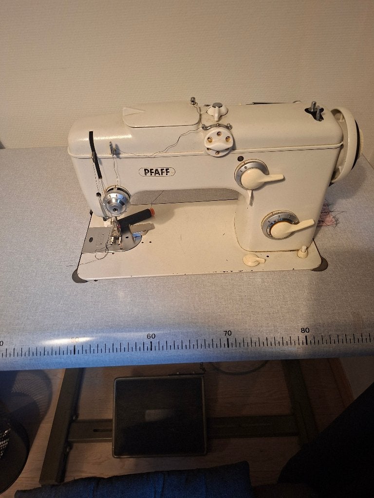 Naaimachine Pfaff, Hobby en Vrije tijd, Naaimachines en Toebehoren, Ophalen, Gebruikt, Naaimachine, Pfaff
