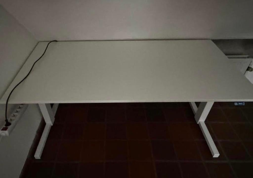 Wit electrish Bureau, Huis en Inrichting, Bureaus, Ophalen, Overige typen, Nieuw, 80 cm