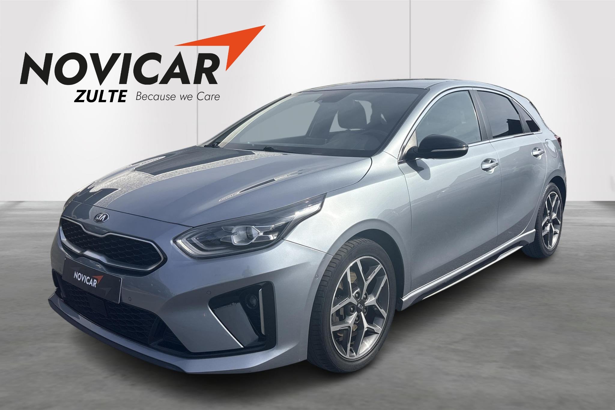 Kia cee'd More 1.4 T-GDI DCT + SENSOREN - CAMERA - GPS, https://public.car-pass.be/vhr/4c16a2b3-c4a4-4b5b-9d1a-cb855e1ca939, Argent ou Gris