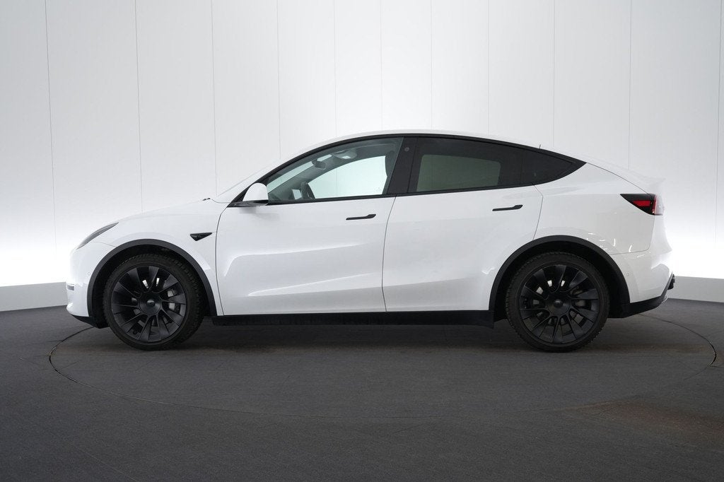 (2BGC728) TESLA MODEL Y, Autos, Cuir, Achat, Entreprise, Carnet d'entretien