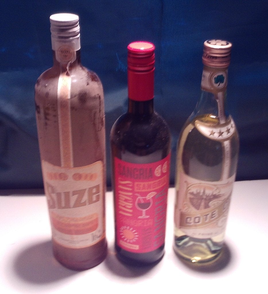 2 bouteilles de liqueur et 1 bouteille de sangria, Enlèvement ou Envoi, Comme neuf, Autres types, Pleine