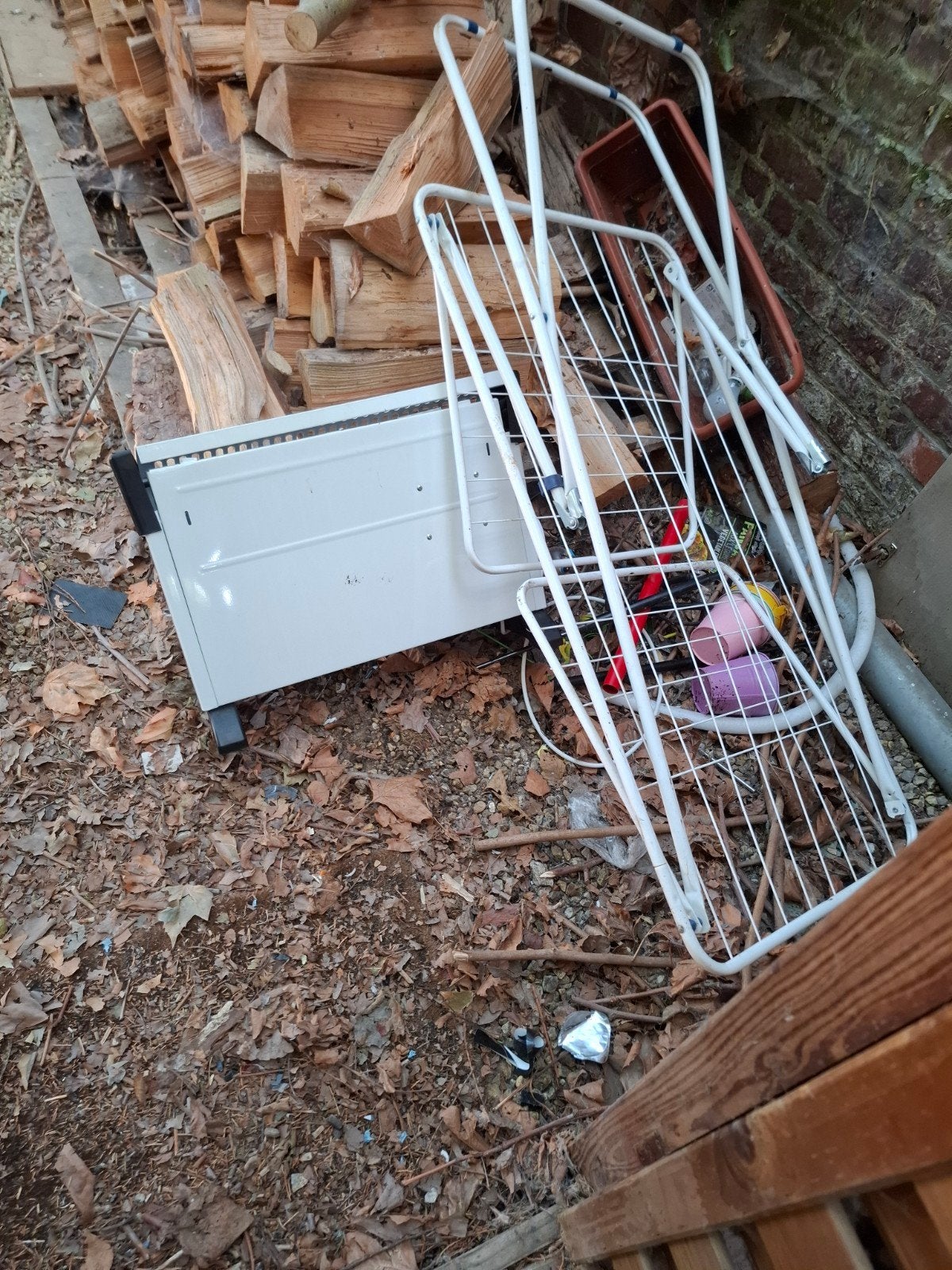Enkele stukken van oude metal, Ophalen
