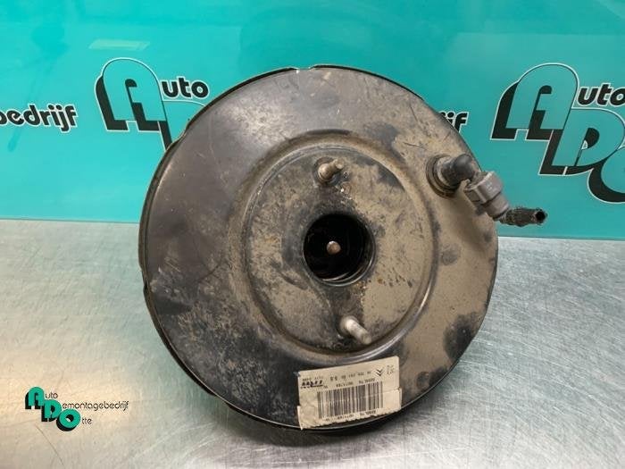 Assistant de freinage d'un Peugeot 208 (208 12-), -, 3 mois de garantie, Utilisé, -