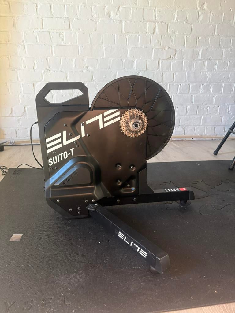 Elite Suito-T Smart Trainer – Zo goed als nieuw, Ophalen, Zo goed als nieuw