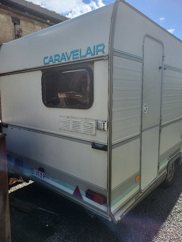 Caravan Caravelair 3 personen, Caravans en Kamperen, Vast bed, Reservewiel, Kleine zit, Tot en met 3