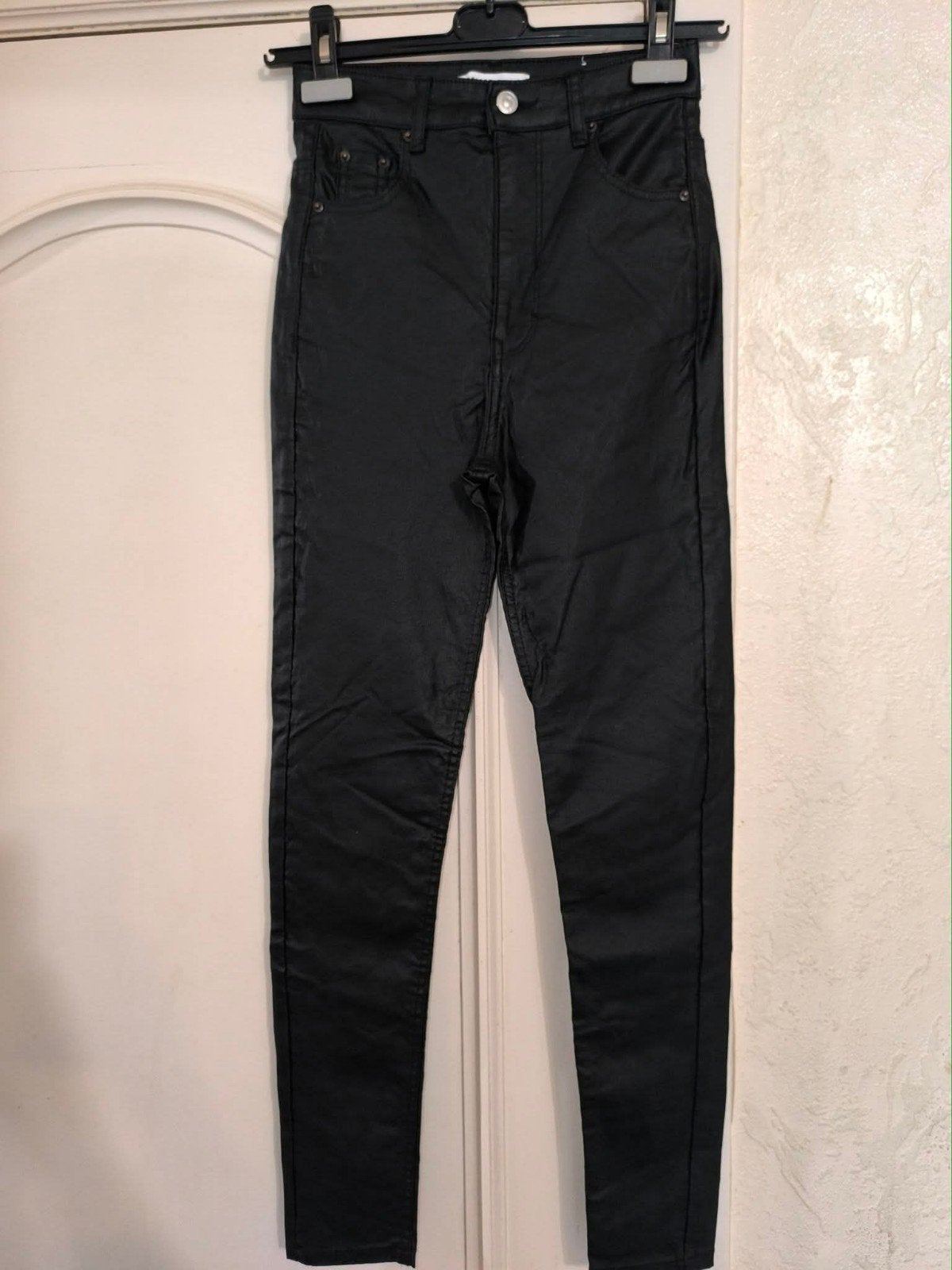 Mooie broek pull&bear 34, Kleding | Dames, Spijkerbroeken en Jeans, Ophalen of Verzenden