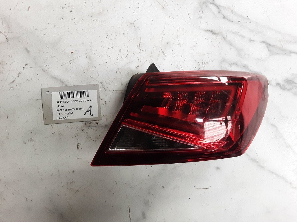 FEU ARRIÈRE DROIT Seat Leon SC (5FC) (5F0945208E), Mevr. I. Hauben, Utilisé, Rue de l'Espoir 34 34
4030  GRIVEGNÉE, BE, Info@Collignon.be