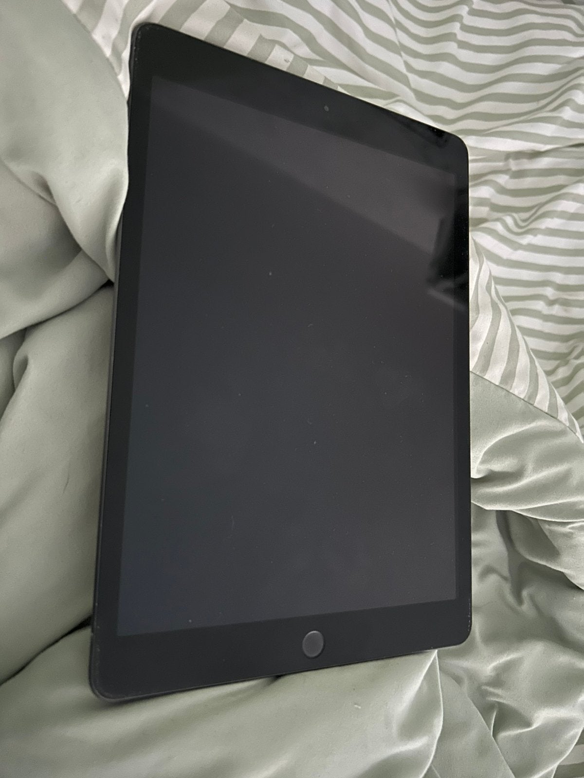 Apple iPad 7e generatie, Computers en Software, Ophalen, Gebruikt, Apple iPad, Zwart