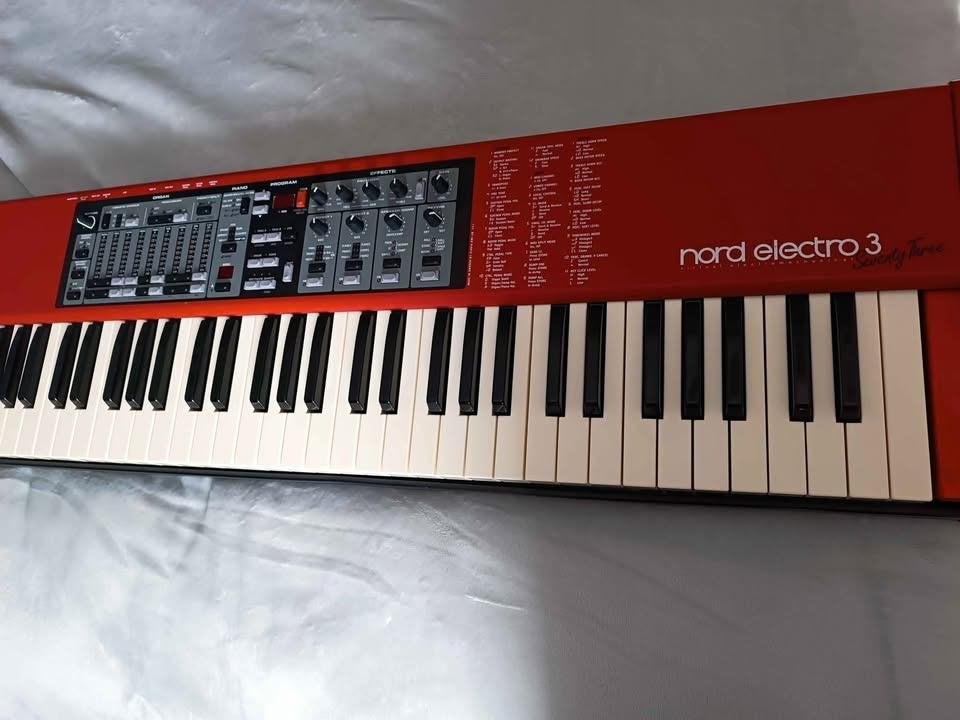Nord Electro 3, Musique & Instruments, Enlèvement
