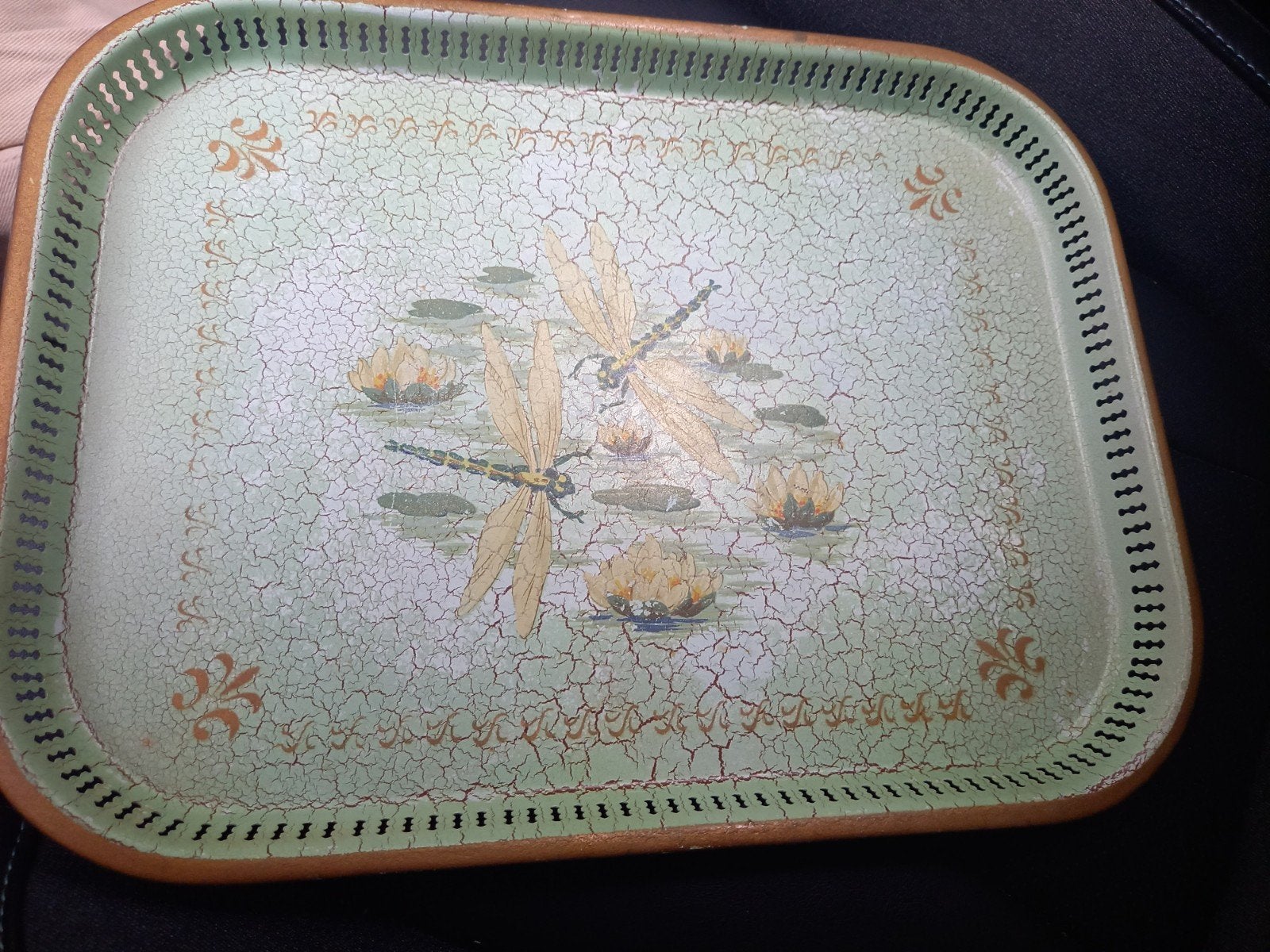 Magnifique plateau vintage en métal — Libellules et craquelé, Enlèvement ou Envoi, Métal, Plateau