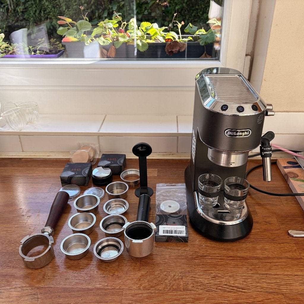 DeLonghi Dedica, Elektronische apparatuur, Ophalen, Espresso apparaat, Zo goed als nieuw, 1 kopje