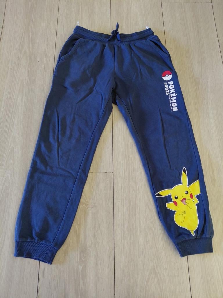 Pokemon jogging broek, Ophalen