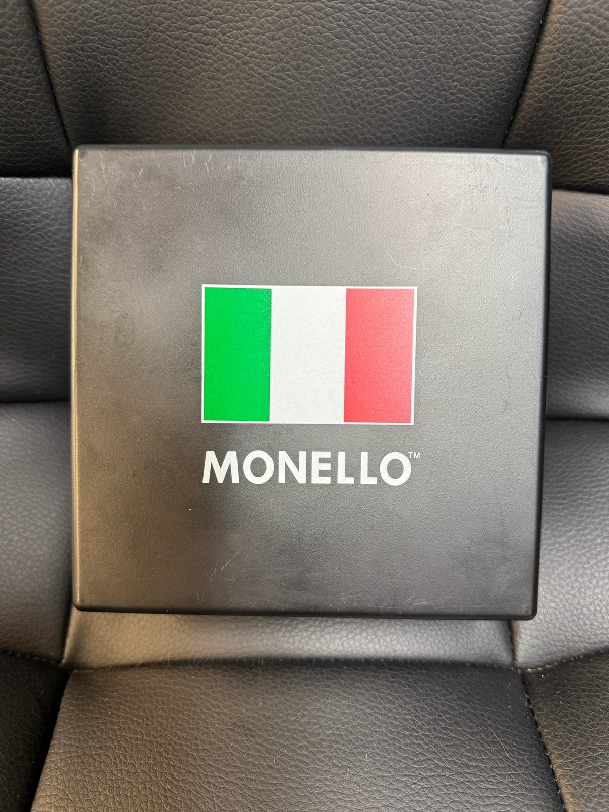 Monello Clay Box met antikleeflaag, Ophalen of Verzenden