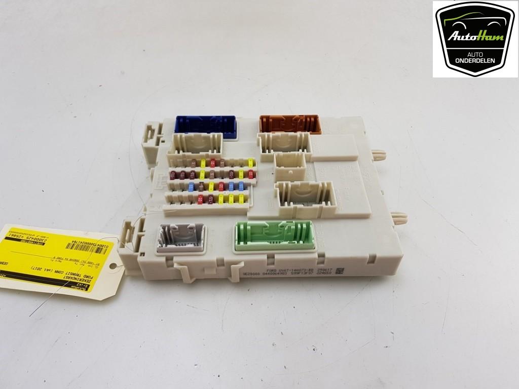 BOITIER FUSIBLES Ford Transit Connect (PJ2) (01-2013/-), Autos : Pièces & Accessoires, Électronique & Câbles, Ford, Utilisé