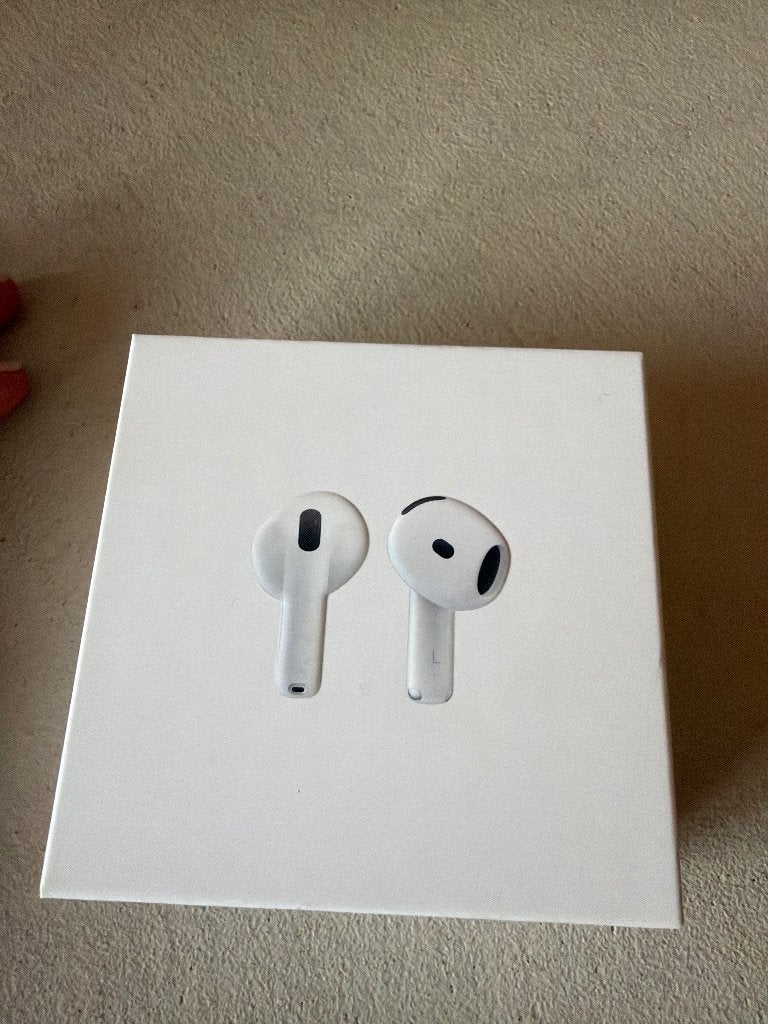 Air pods 4, Audio, Tv en Foto, Ophalen, Gebruikt, Overige typen, Snelladen