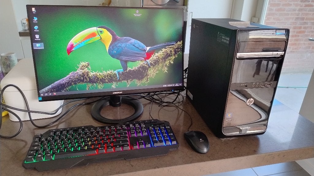 Komplete Desktop PC setup, Avec carte vidéo, 8 GB, Enlèvement, HDD