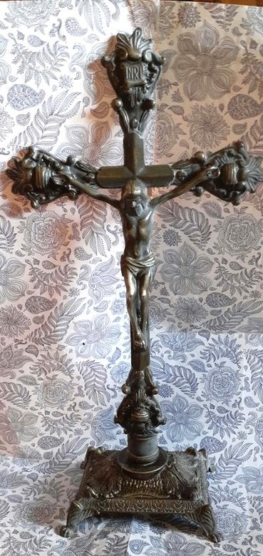crucifix a poser ou d'autel, Enlèvement ou Envoi