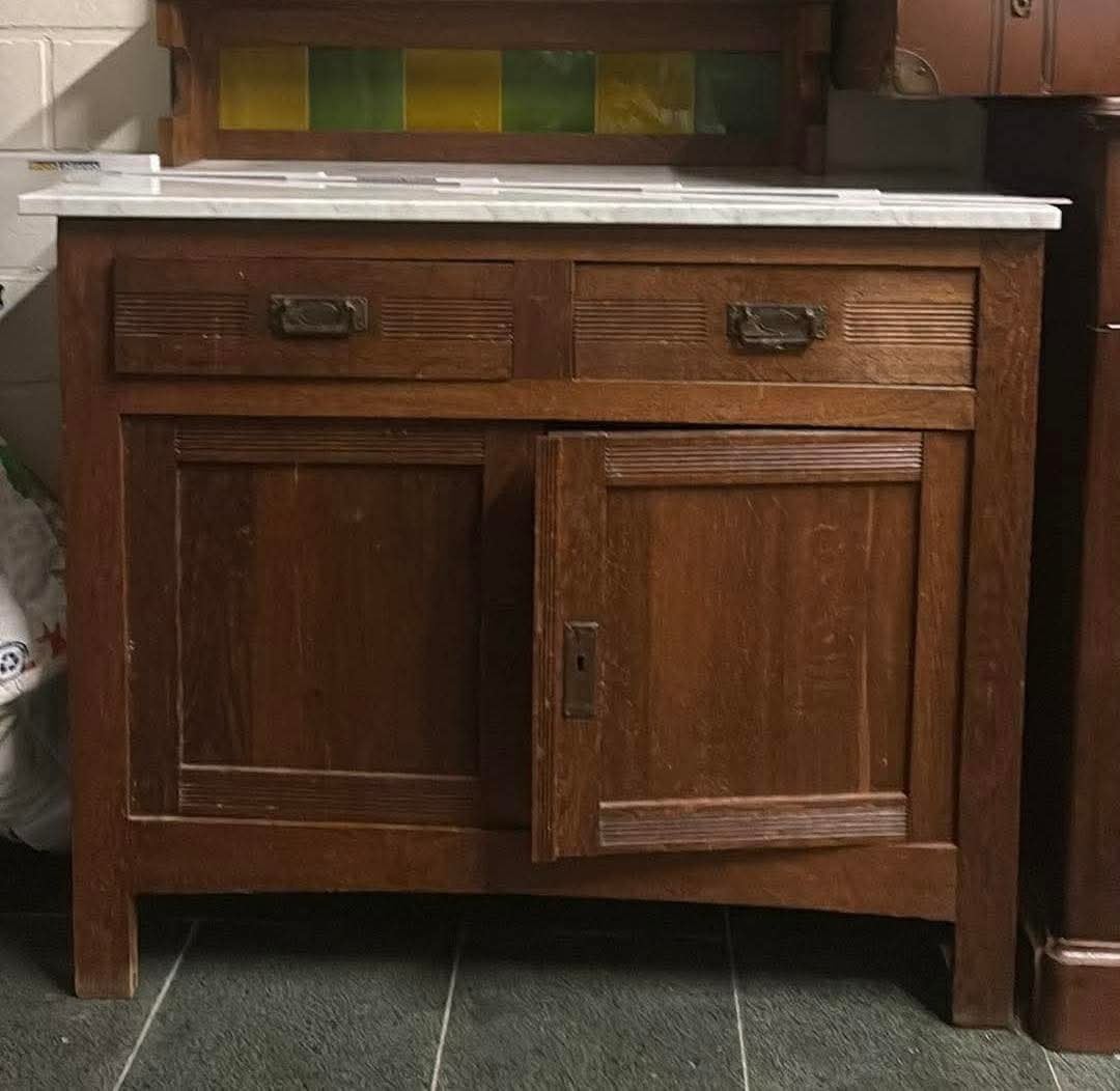 Oude kast, Enlèvement, Comme neuf