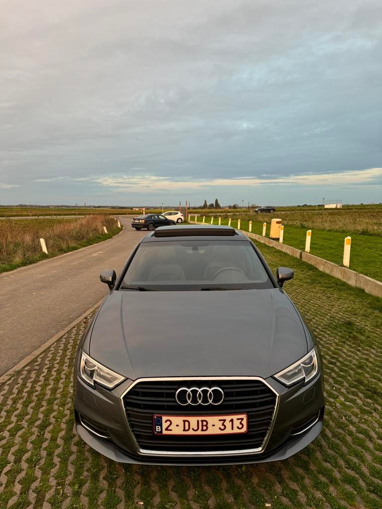 Audi A3 1.5 essence 150 chvx, Autos, Audi, Argent ou Gris, Achat, Carnet d'entretien, Noir