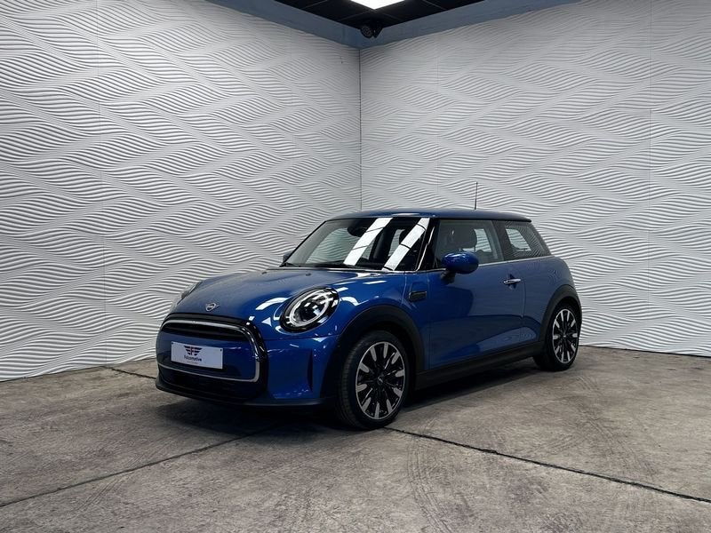 Mini One 1.5i*FACELIFT*ZTLVERW.*PDC*LED*, Auto's, Voorwielaandrijving, Gebruikt, Blauw, Leder en Stof